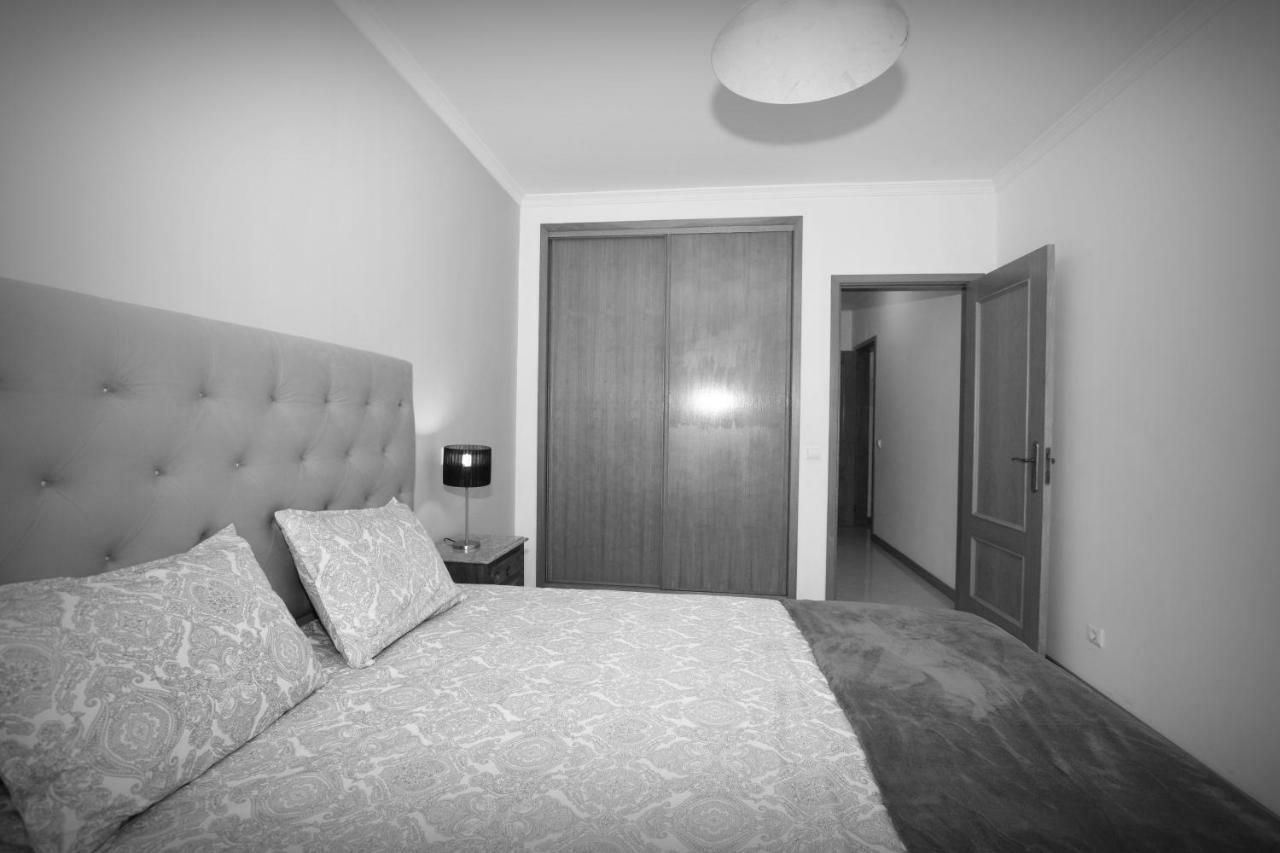 Old Town Apartment อัลบูเฟรา ภายนอก รูปภาพ