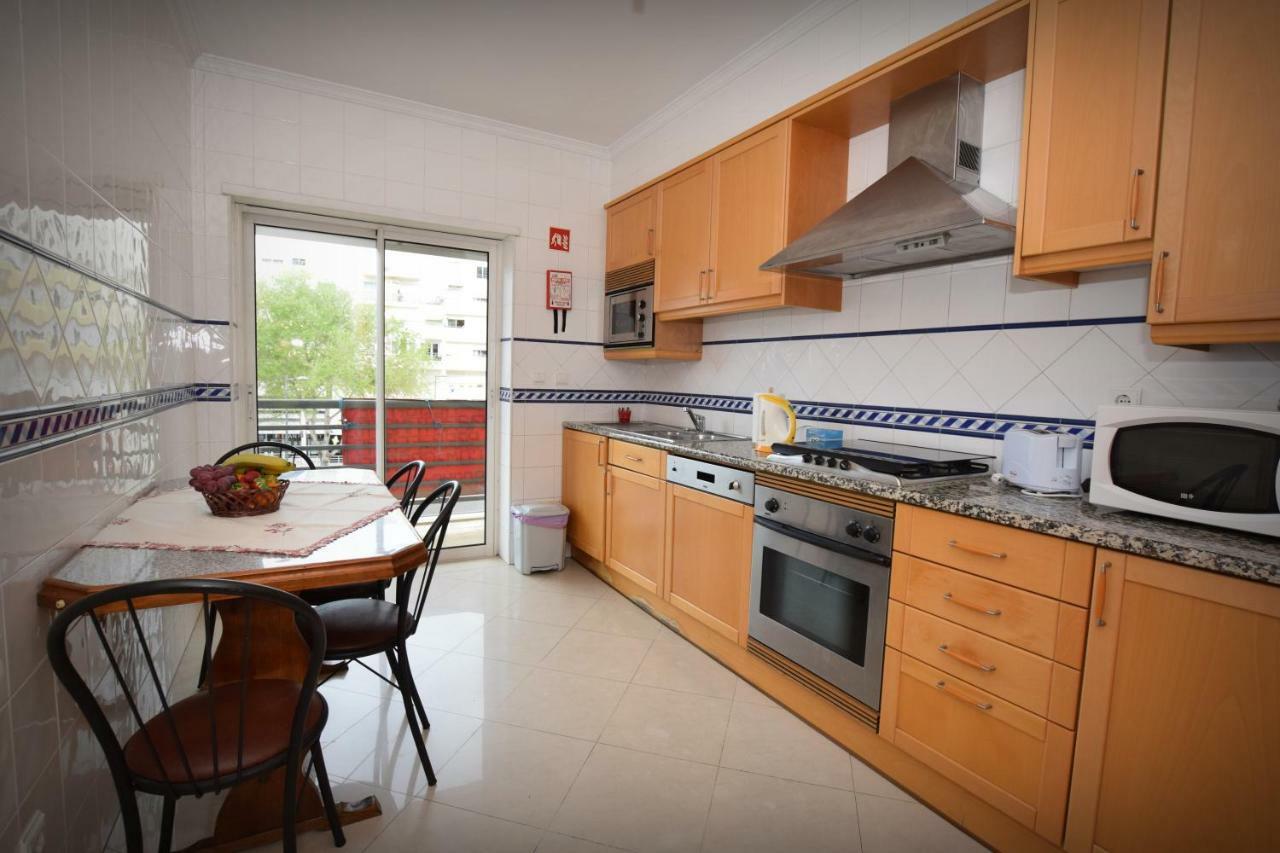 Old Town Apartment อัลบูเฟรา ภายนอก รูปภาพ